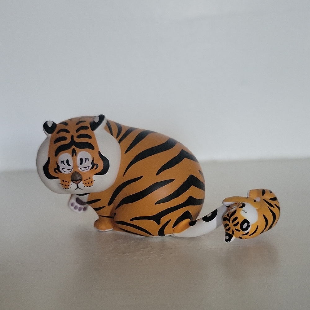 Panghu & Baby Benign Father with Obedient Son Mini Figure - USED NO Box Or Card